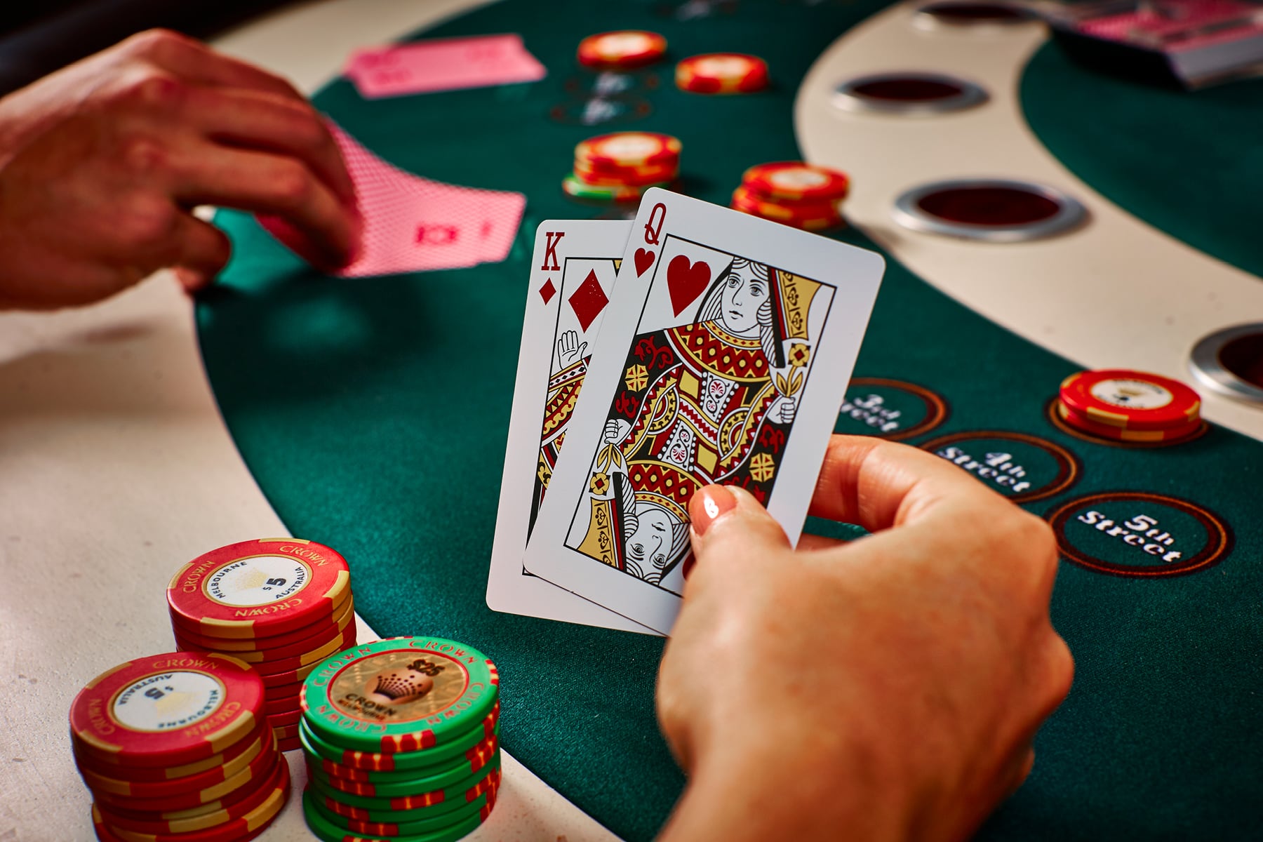How to Play Side Bets in Baccarat 1